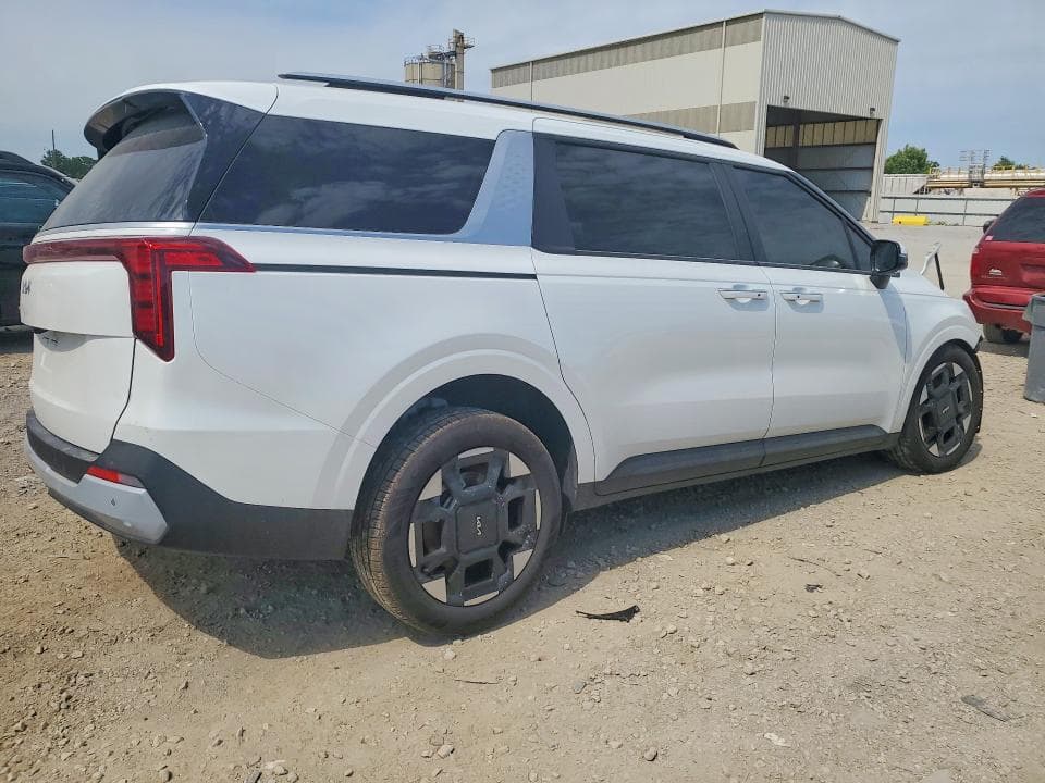 2026 KIA CARNIVAL EX 3