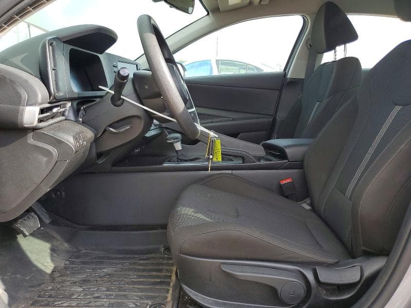 2025 HYUNDAI ELANTRA SE 7
