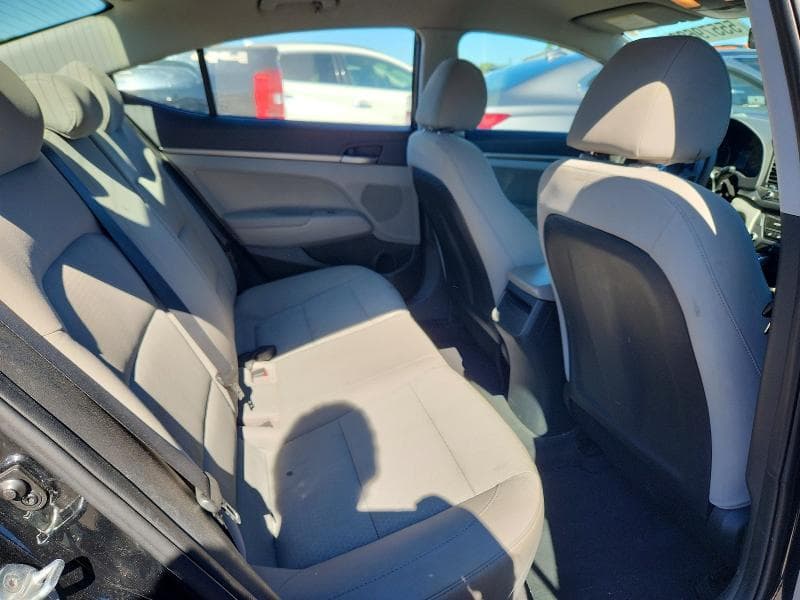 2017 HYUNDAI ELANTRA SE 10