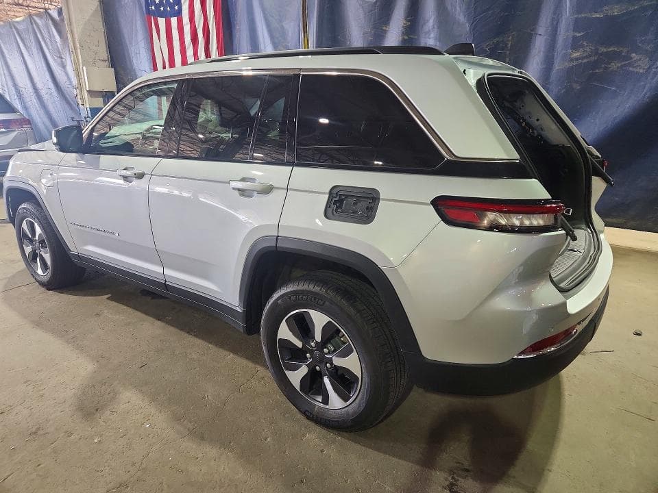 2025 JEEP GRAND CHEROKEE 4XE 2