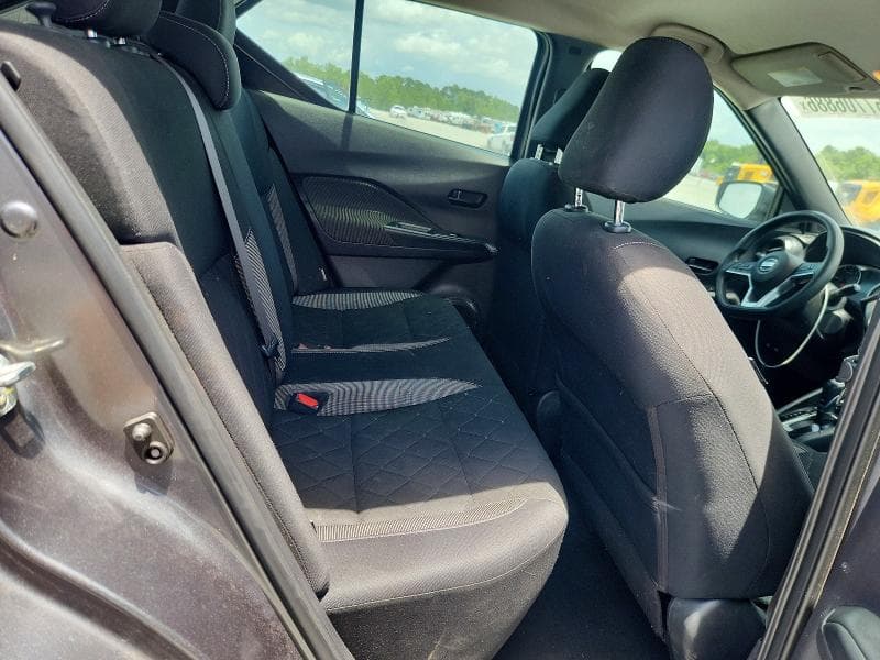 2020 NISSAN KICKS S 11