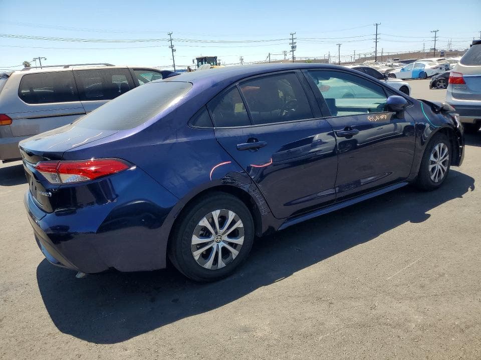 2022 TOYOTA COROLLA LE 3