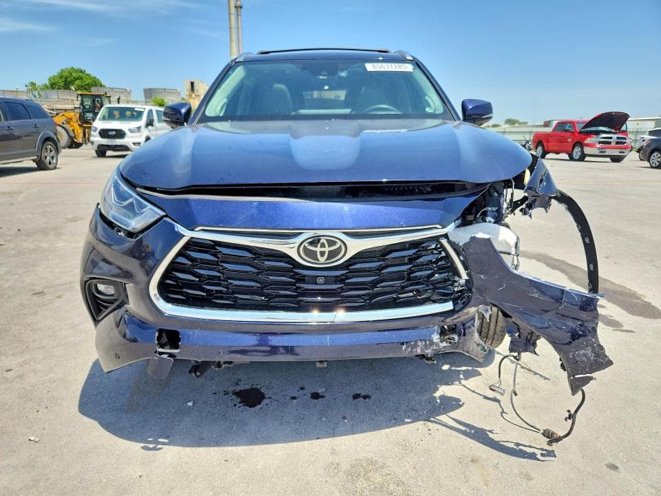 2024 TOYOTA HIGHLANDER PLATINUM 5