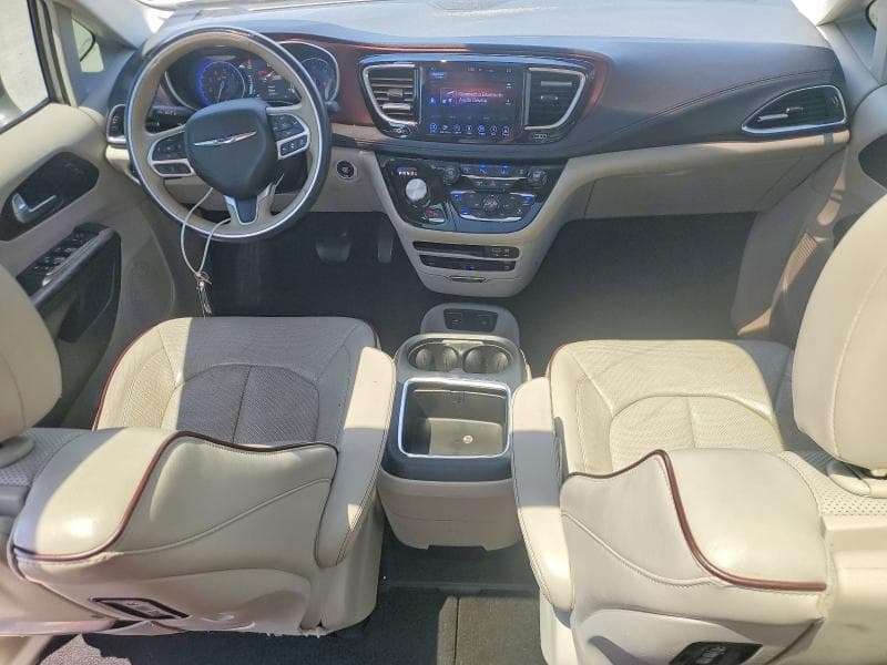 2017 CHRYSLER PACIFICA LIMITED 8