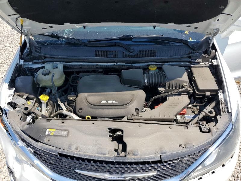 2018 CHRYSLER PACIFICA TOURING L 12