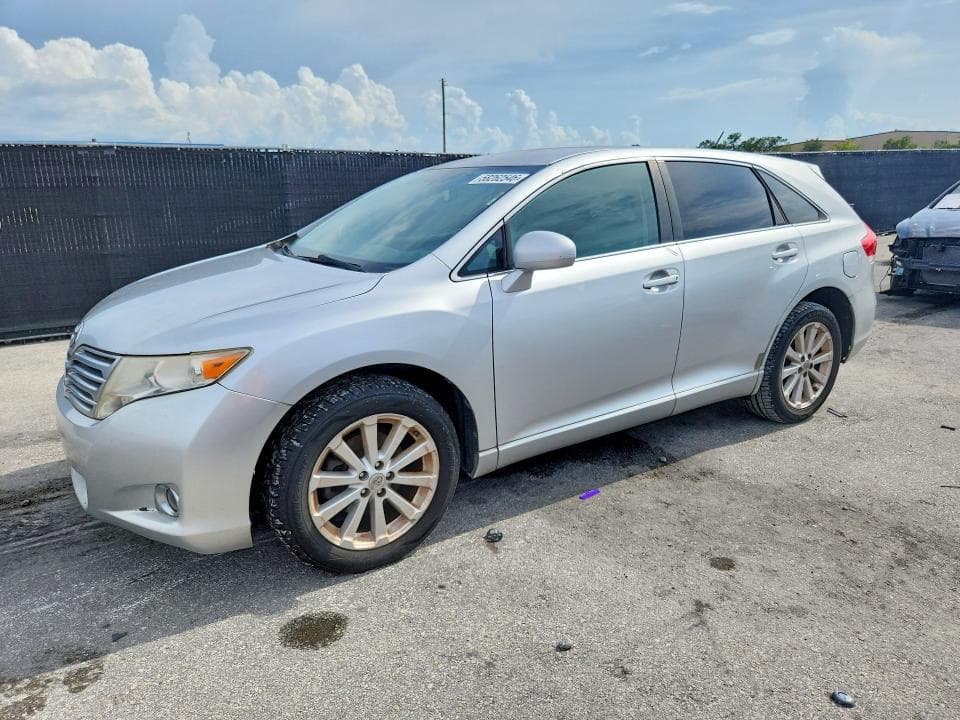 2010 TOYOTA VENZA