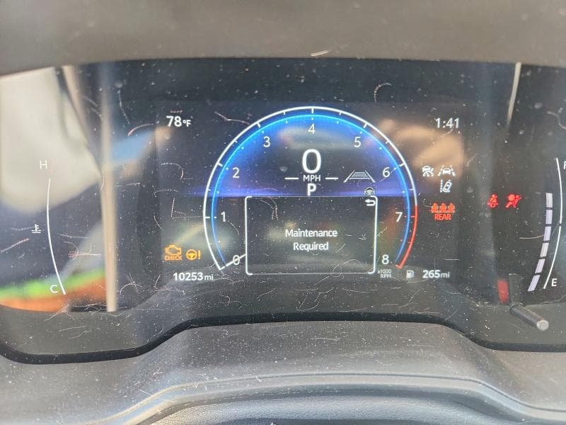 2026 TOYOTA COROLLA CROSS LE 9