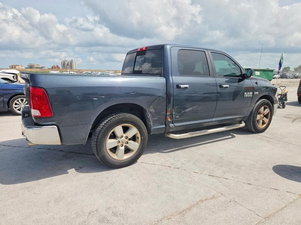 2018 RAM 1500 SLT 3