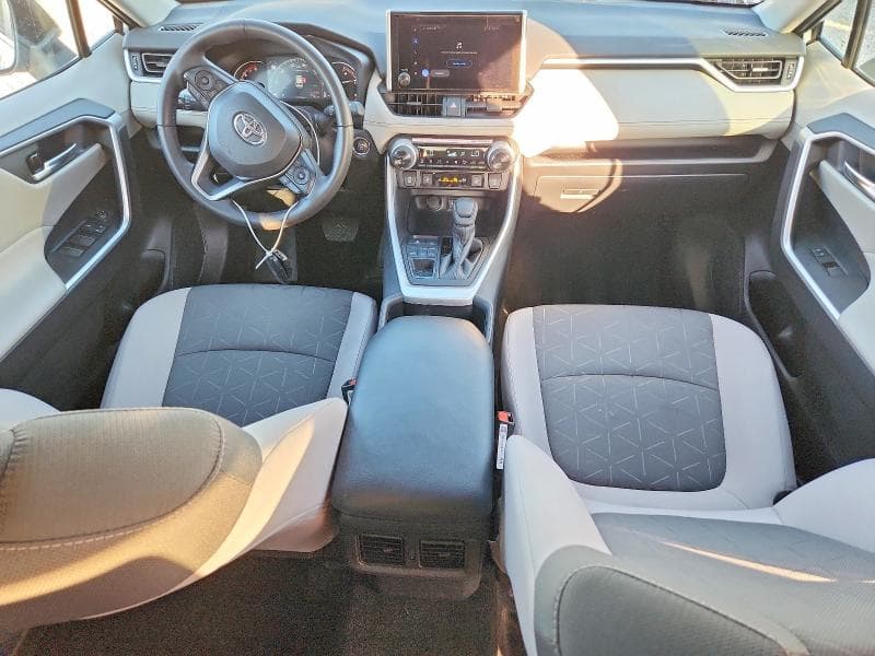 2025 TOYOTA RAV 4 8