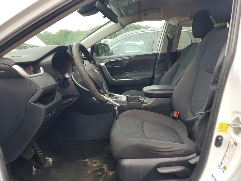 2019 TOYOTA RAV4 LE 7