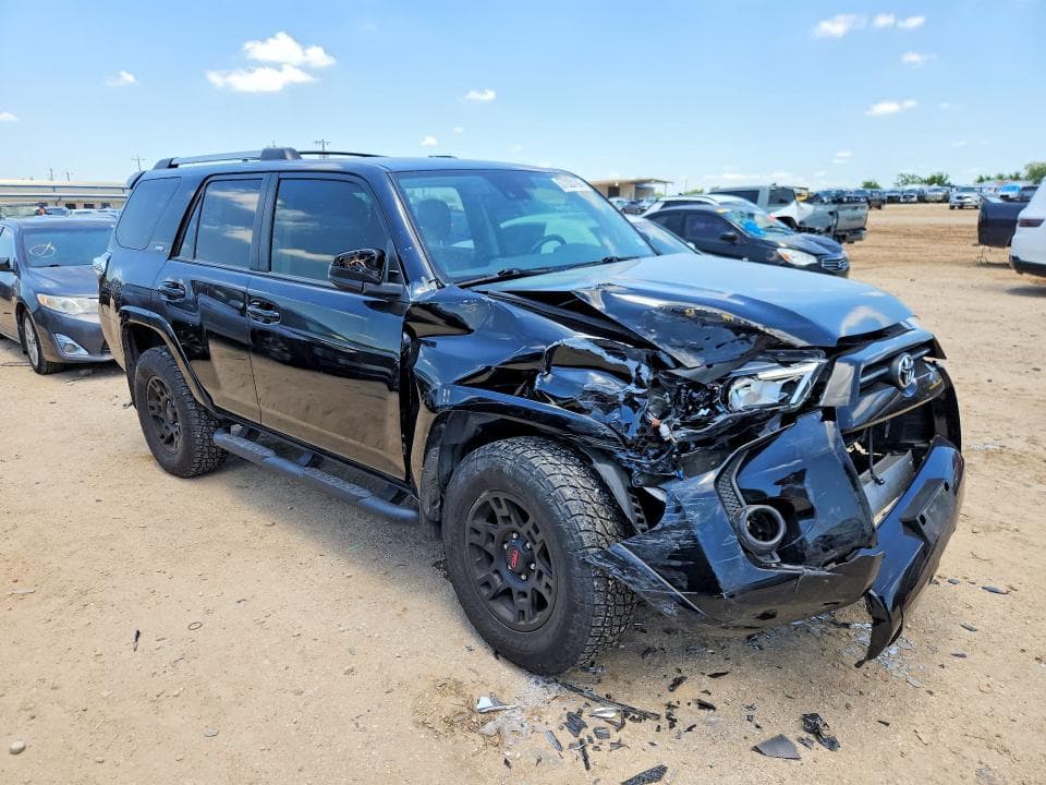 2023 TOYOTA 4RUNNER SR5 4