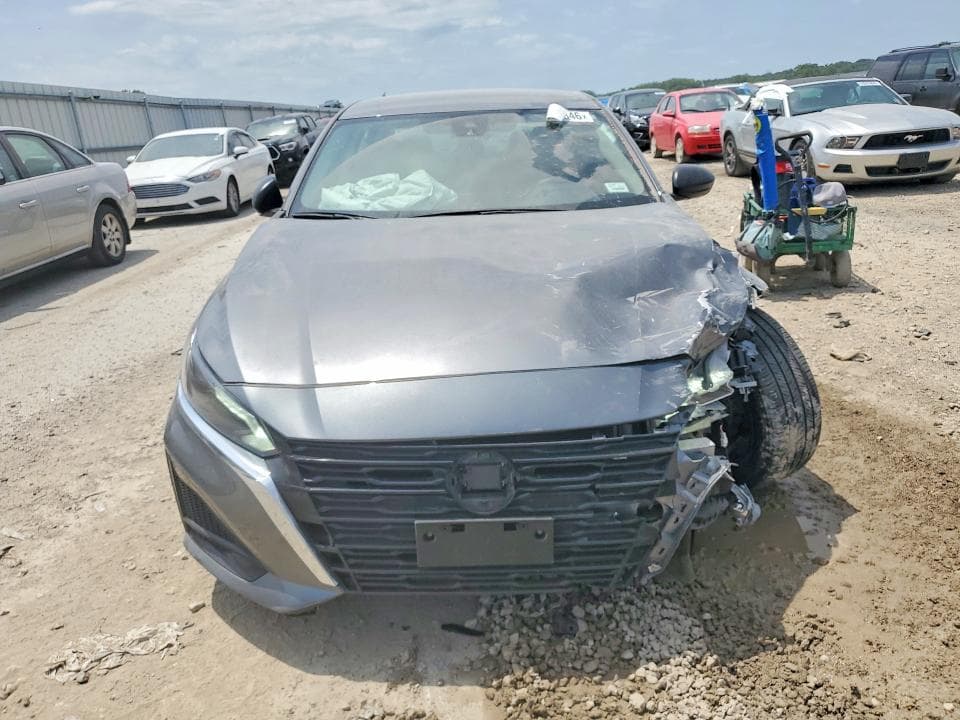 2024 NISSAN ALTIMA SV 5