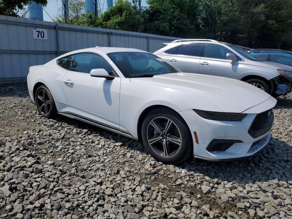 2025 FORD MUSTANG 4