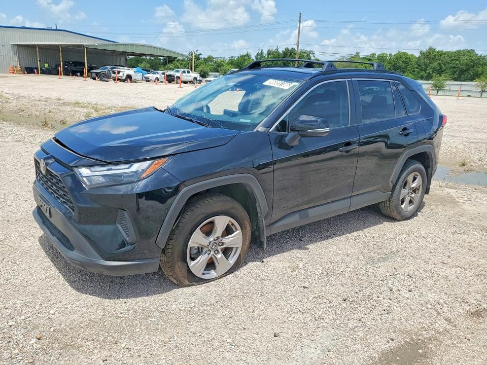 2022 TOYOTA RAV4 XLE - 1