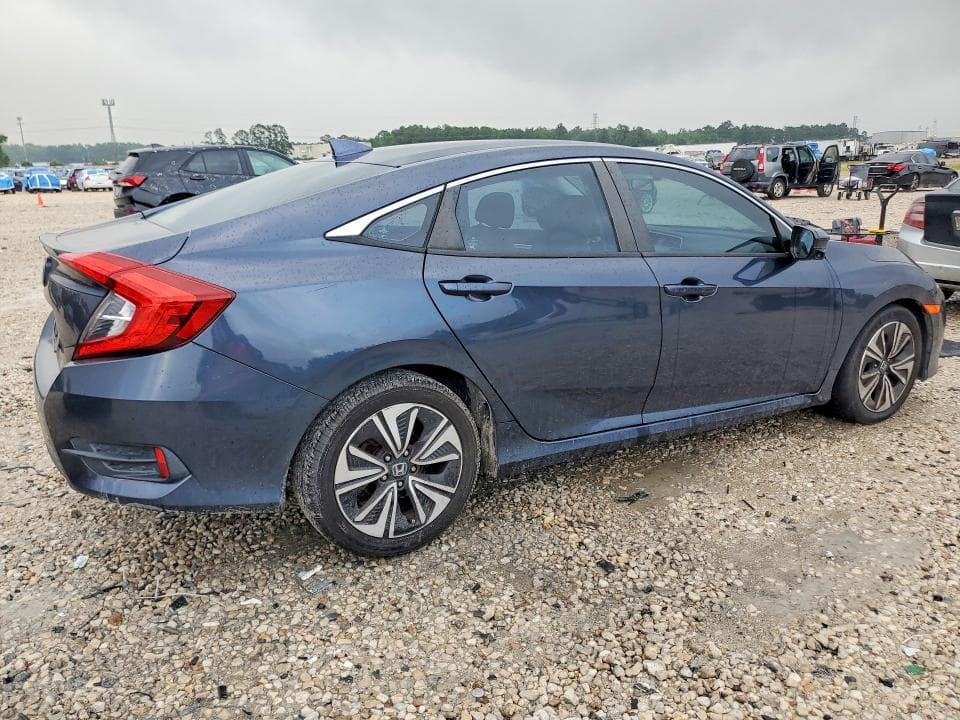 2017 HONDA CIVIC EX 3