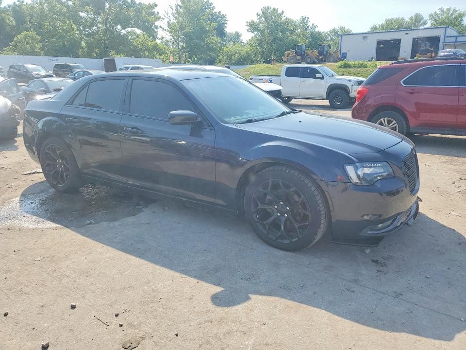 2019 CHRYSLER 300 S 4