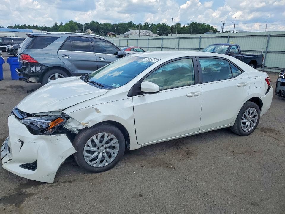 2017 TOYOTA COROLLA LE - 1