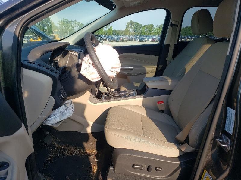 2017 FORD ESCAPE SE 7
