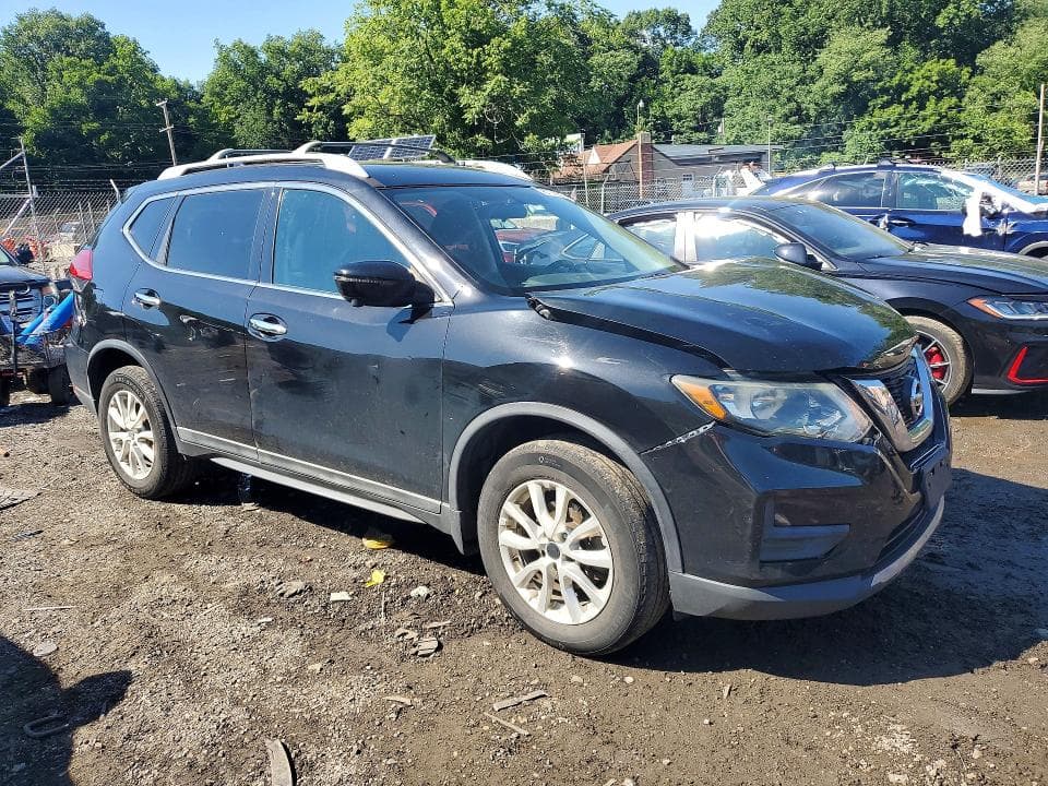2017 NISSAN ROGUE SV 4