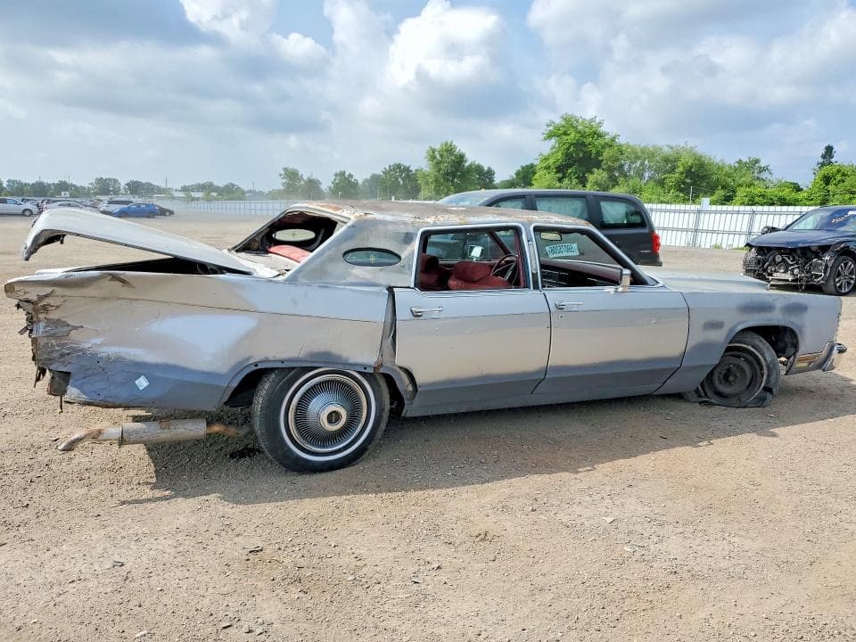 1977 LINCOLN CONTINENTAL TOWN CA 3