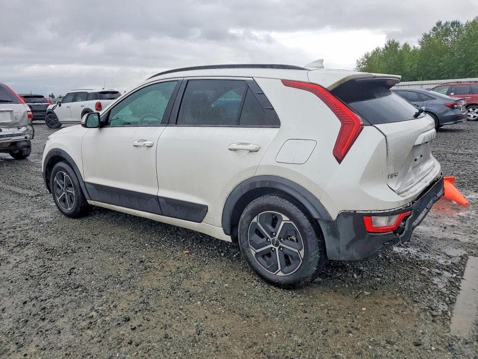2023 KIA NIRO EX 2