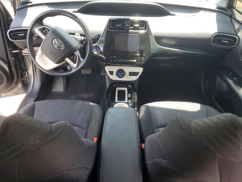 2017 TOYOTA PRIUS THREE 8