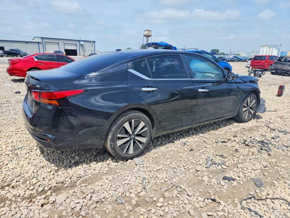 2021 NISSAN ALTIMA SV 3
