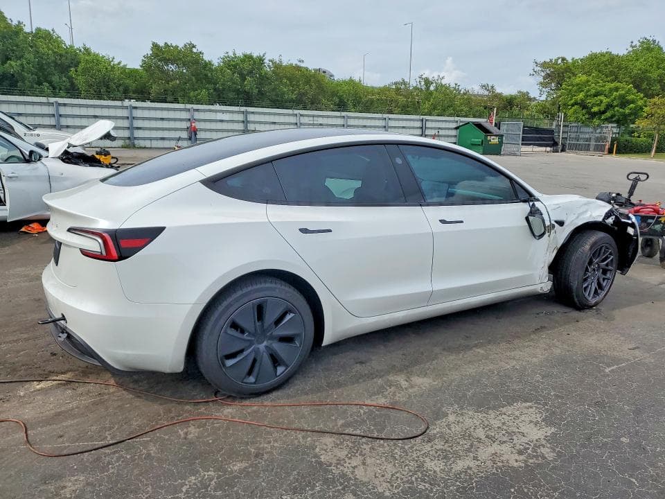 2026 TESLA MODEL 3 3