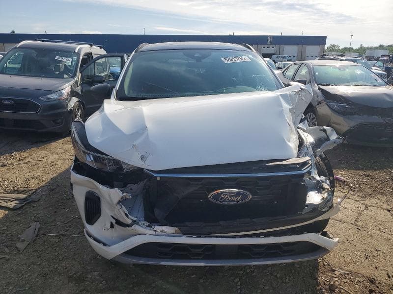 2024 FORD ESCAPE ST LINE 12