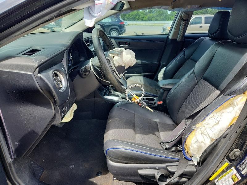 2019 TOYOTA COROLLA SE 7
