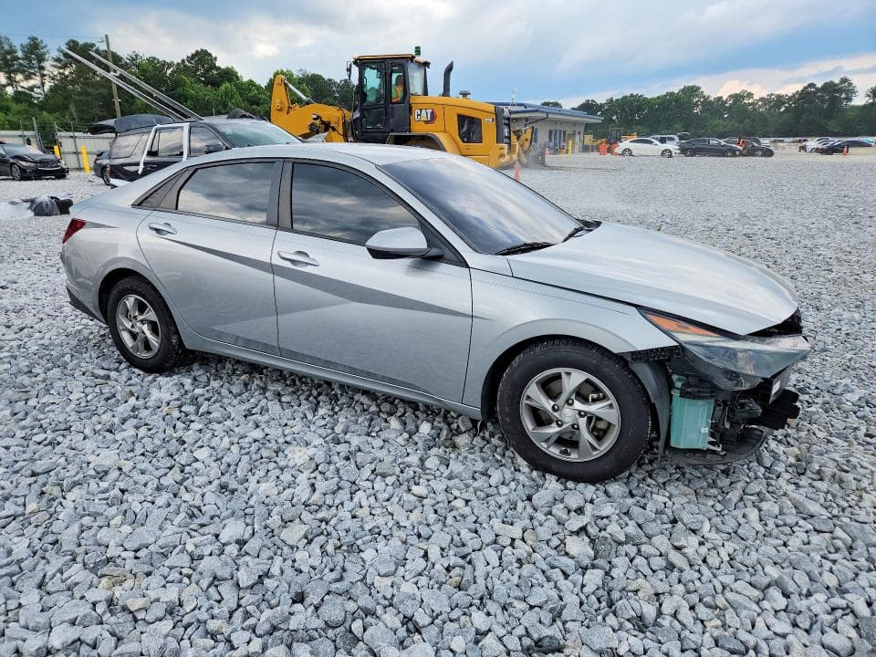 2021 HYUNDAI ELANTRA SE 4