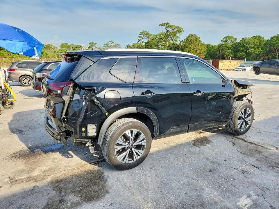 2021 NISSAN ROGUE SV 3