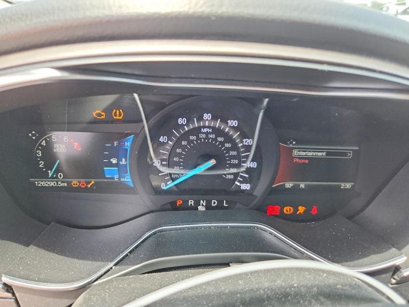 2017 FORD FUSION SE 9