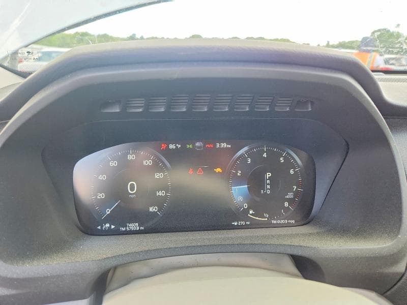 2021 VOLVO XC90 T5 MOMENTUM 9