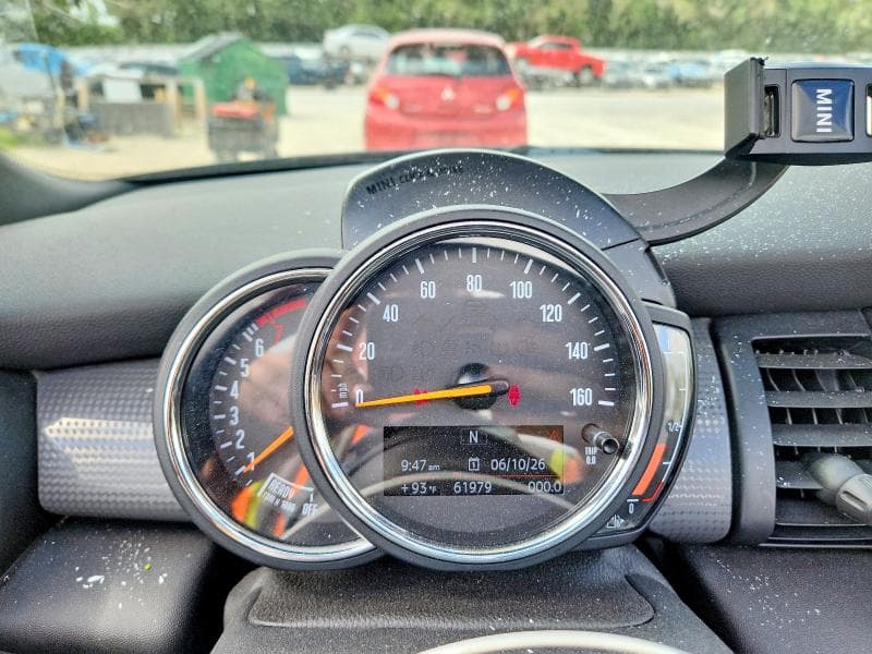 2019 MINI COOPER 9