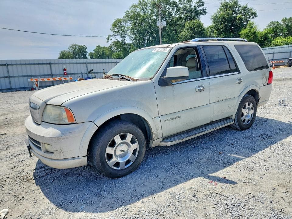 2005 LINCOLN NAVIGATOR - 1