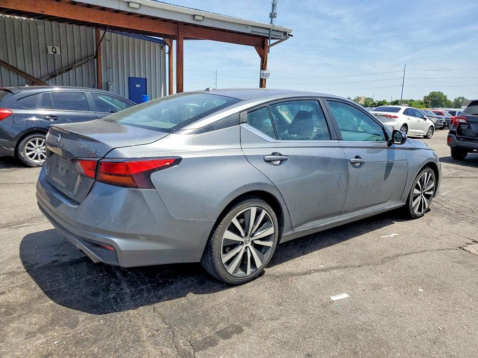 2020 NISSAN ALTIMA SR 3
