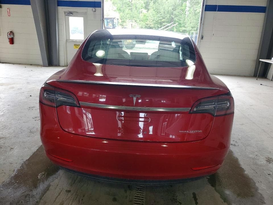 2018 TESLA MODEL 3 6