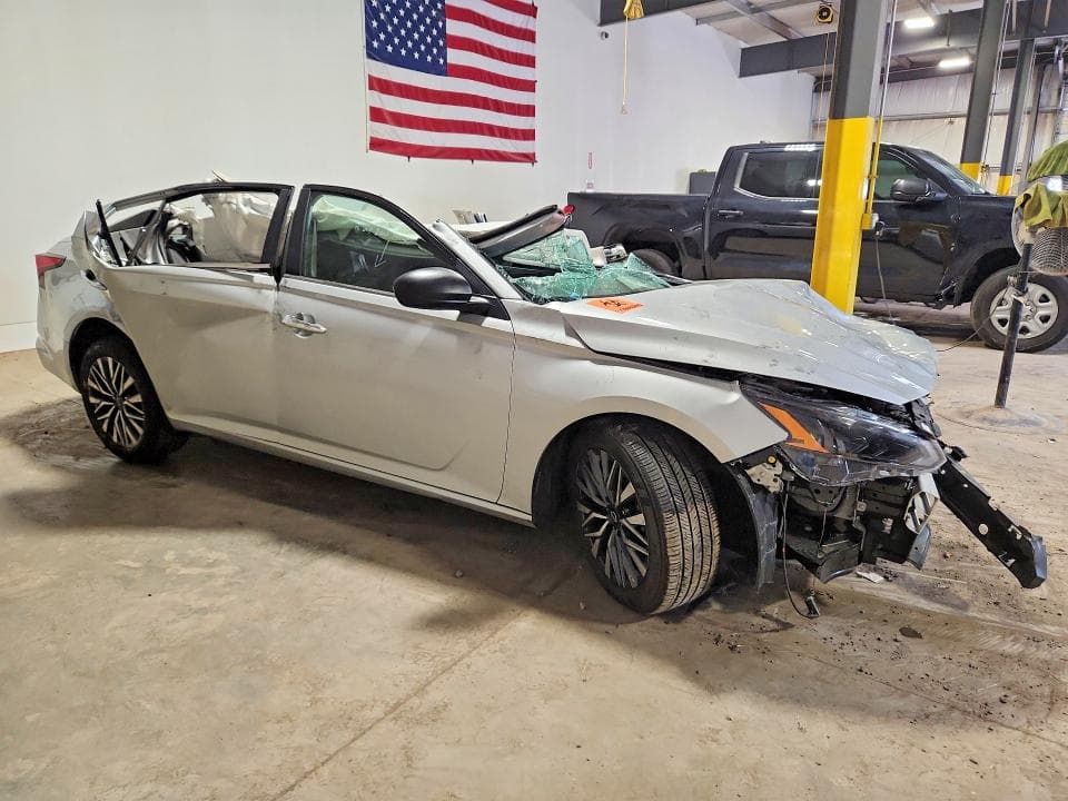 2025 NISSAN ALTIMA SV 4