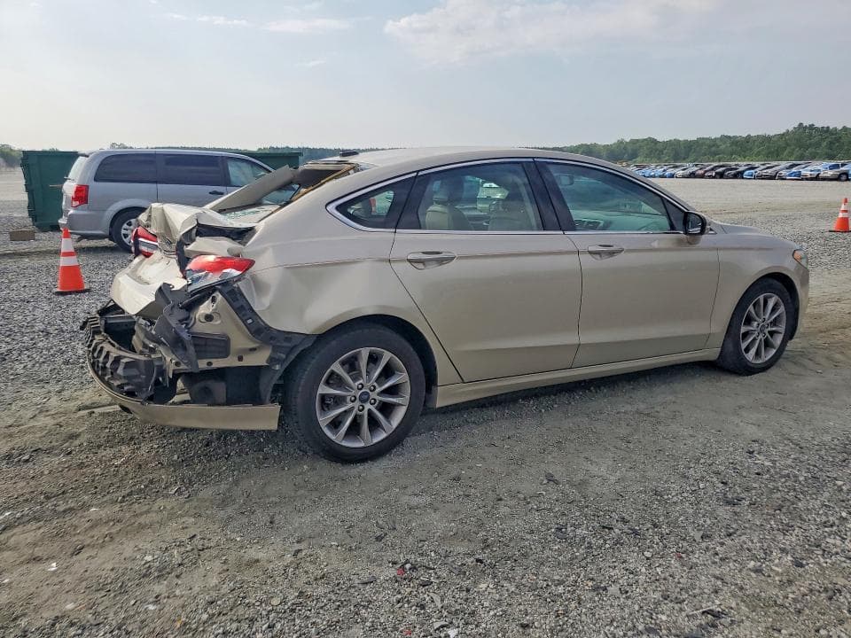 2017 FORD FUSION SE 3