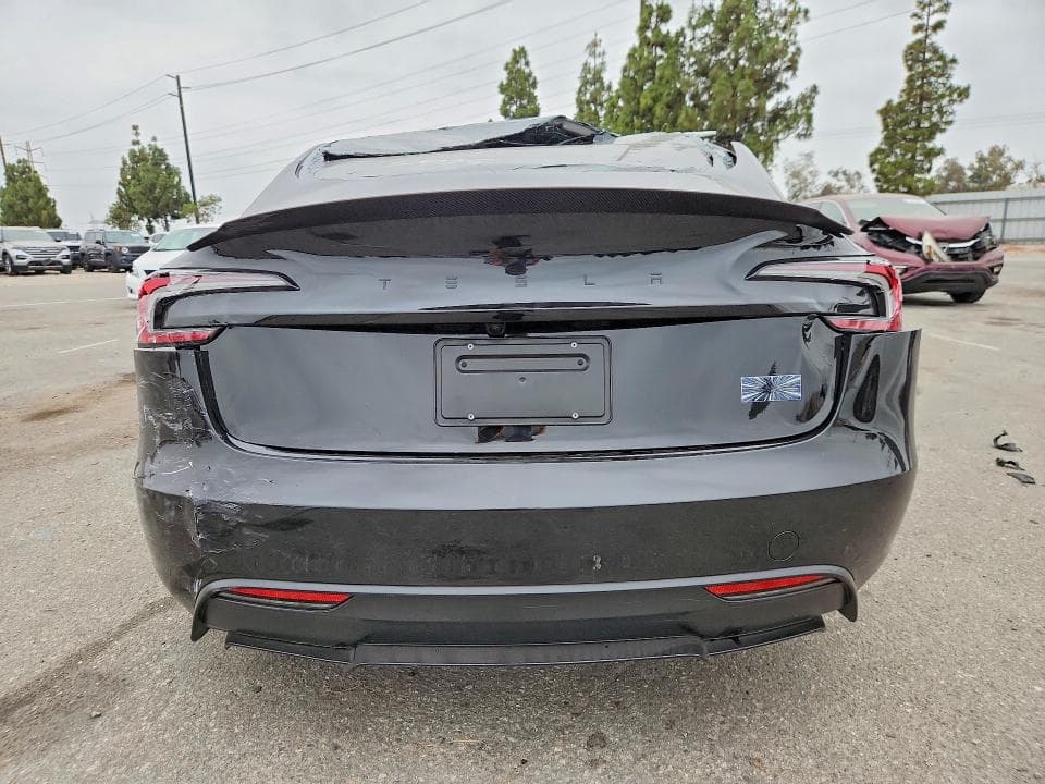 2026 TESLA MODEL 3 6