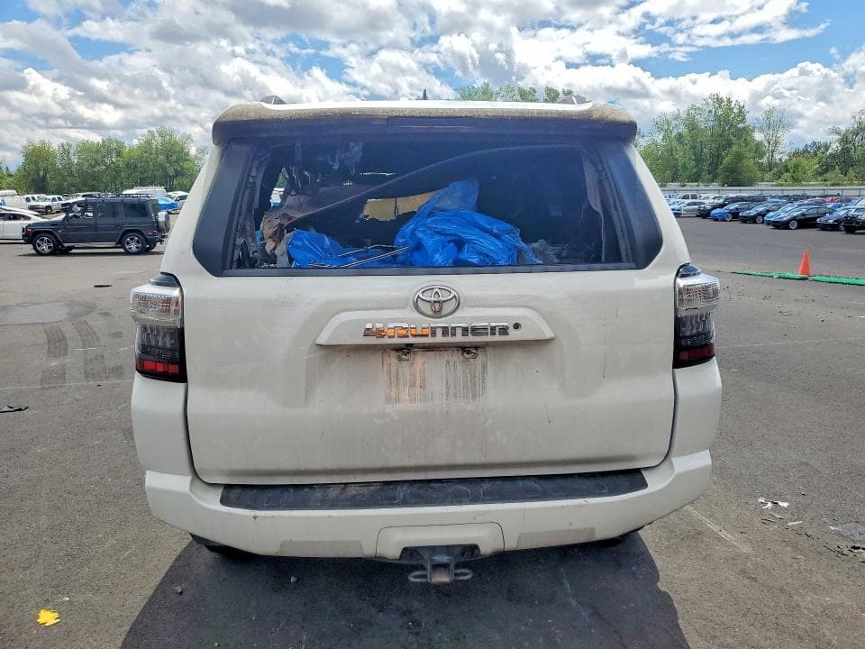 2019 TOYOTA 4RUNNER SR5 6