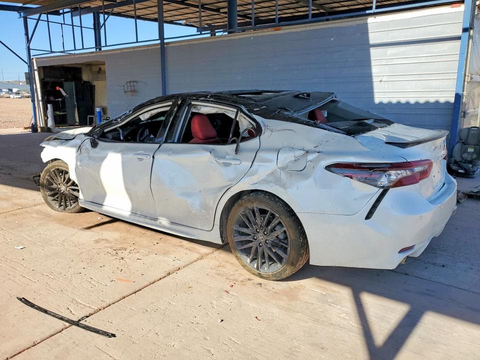 2022 TOYOTA CAMRY XSE 2