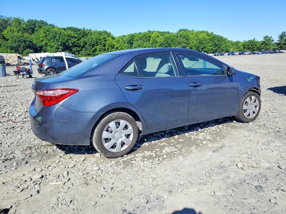 2017 TOYOTA COROLLA LE 3