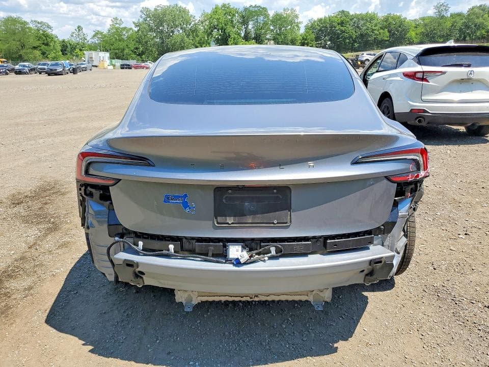 2025 TESLA MODEL 3 6
