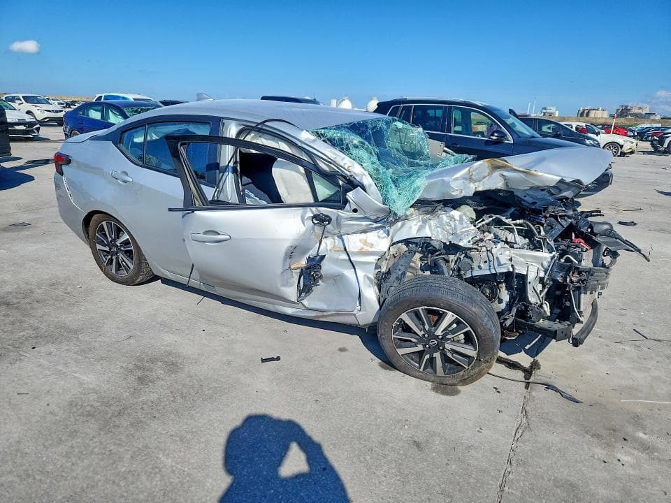 2025 NISSAN VERSA SV 4