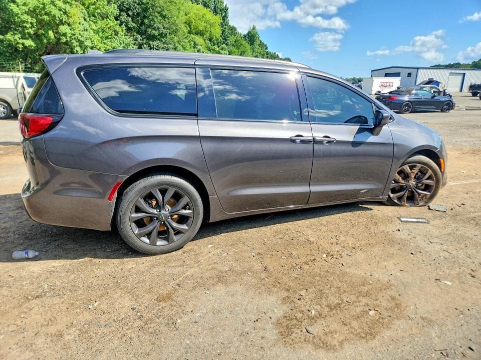 2020 CHRYSLER PACIFICA TOURING L PLUS 3