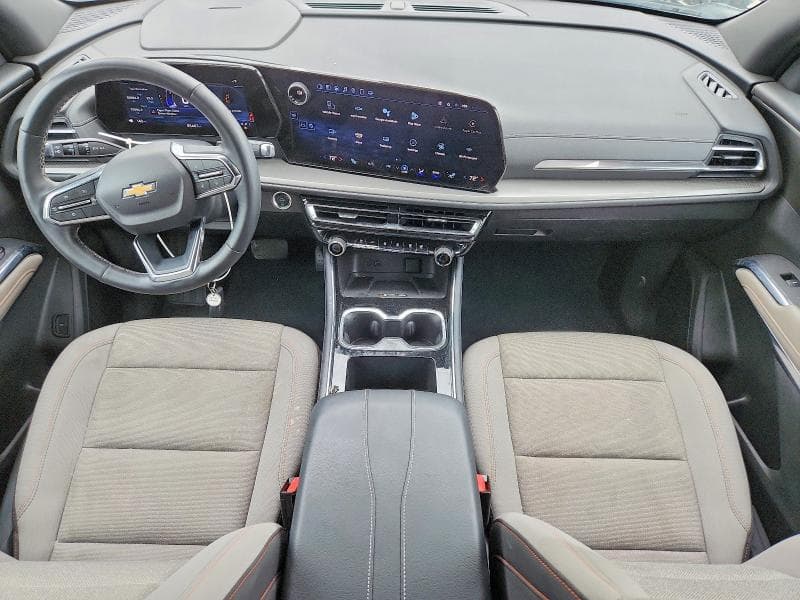 2025 CHEVROLET TRAVERSE LT 8