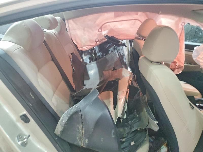 2018 HYUNDAI ELANTRA SEL 10