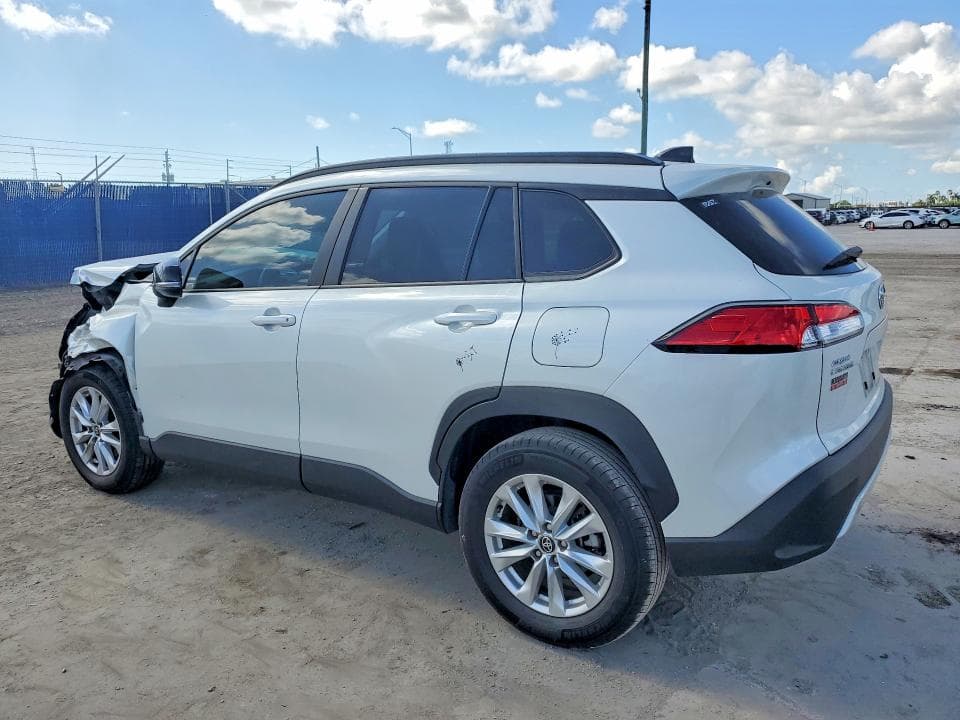 2025 TOYOTA CARROLLA 2